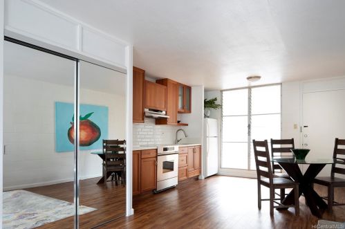 2140 10th Ave, Honolulu, HI 96816-3012