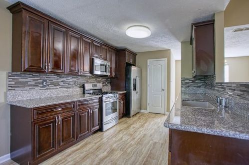 4072 Peachtree Farms Rd, Rex GA  30273-1380 exterior