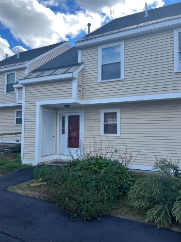 13 Great Falls Dr, Concord, NH 03303-1596
