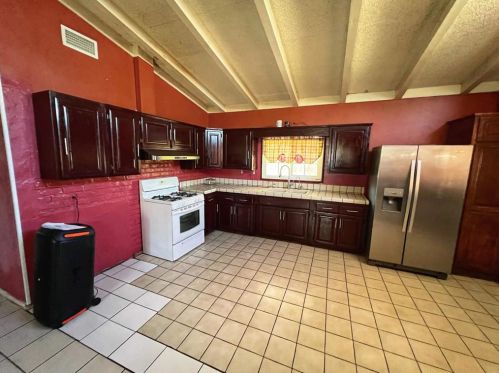 7715 Orch St, Riverside CA  92504-3661 exterior