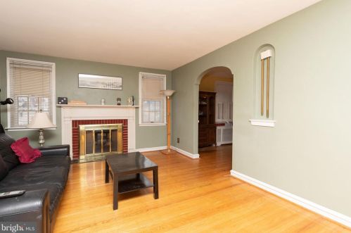 2001 Hartel Ave, Philadelphia, PA 19152-3607