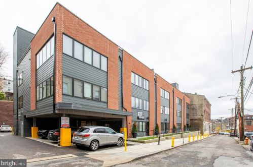 227 Krams Ave, Philadelphia PA  19127-1242 exterior