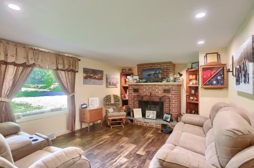 6424 Us 322, Franklin, PA 16323-8044