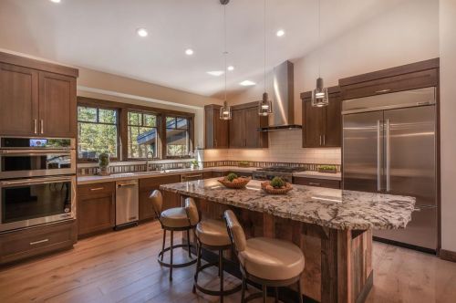 11490 Bottcher Loop, Truckee CA  96161-2793 exterior