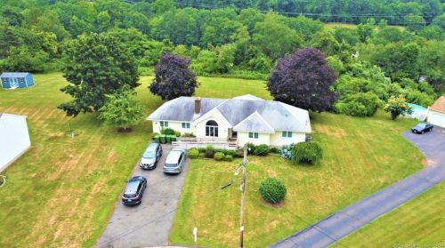 93 Saw Mill Dr, Wallingford, CT 06492-4949