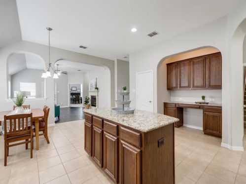 8632 Running River Ln, Fort Worth TX  76131-3380 exterior