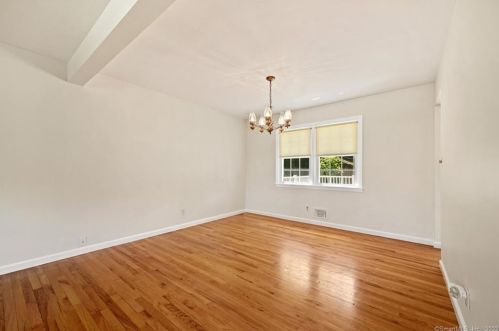 26 Cambridge Dr, Greenwich CT  06831-4134 exterior