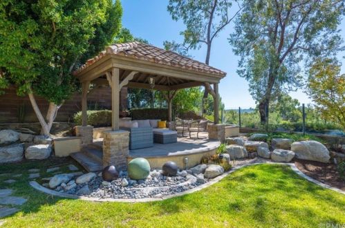 37 Blue Smt, Irvine CA  92603-0168 exterior