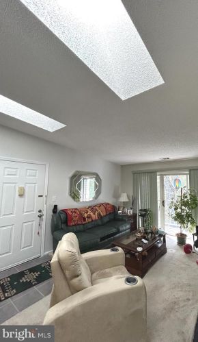 6 Hemlock Ct, Trenton, NJ 08619-4627
