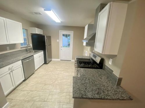 3804 Calmont Ave, Fort Worth TX  76107-4550 exterior