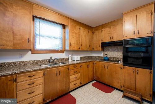 9109 Old Block House Ln, Spotsylvania VA  22551-3515 exterior
