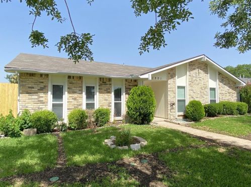 2921 Winterberry Dr, Carrollton TX  75007-5326 exterior