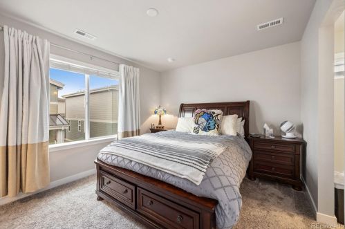 2418 Troy Ct, Aurora CO 80011-6641 exterior