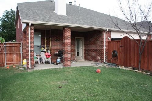 9209 Azinger Dr, Plano TX  75025-5030 exterior