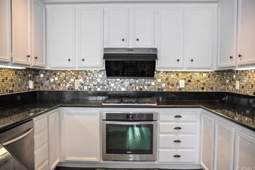 1 Lilac, Irvine CA  92618-6908 exterior