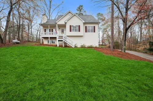 100 Windsor Ln, Dawsonville, GA 30534-0976