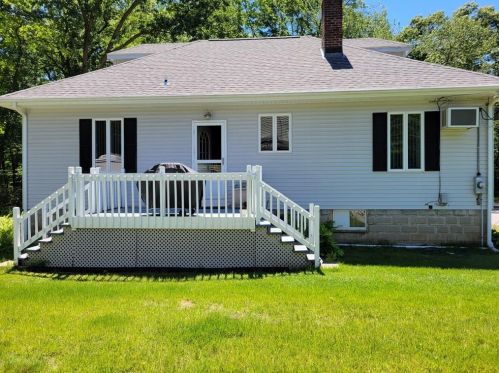 20 Ridgeway Ave, Warwick, RI 02889-2310