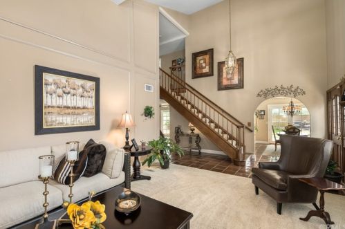 6270 Woodsboro Ave, Anaheim CA  92807-2347 exterior