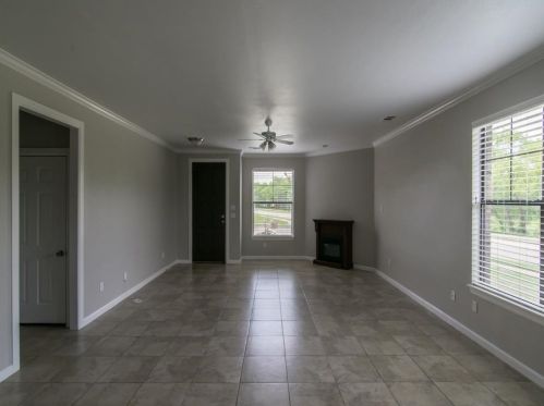 400 Stonecreek Dr, Princeton TX  75407-2838 exterior