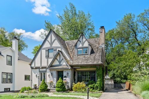 1288 Ridgewood Dr, Highland Park, IL 60035-4026