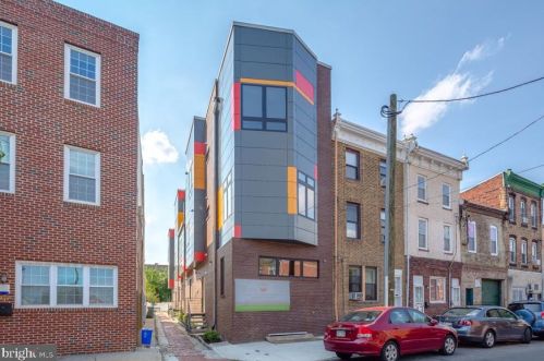 934 5th St, Philadelphia PA 19123-1402 exterior