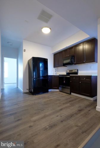 2024 8th St, Philadelphia PA  19122-1304 exterior