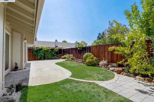 2618 Meadow Glen Dr, San Ramon, CA 94583-1817