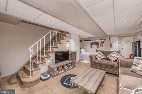 2947 Juniper St, Philadelphia PA  19148-4950 exterior