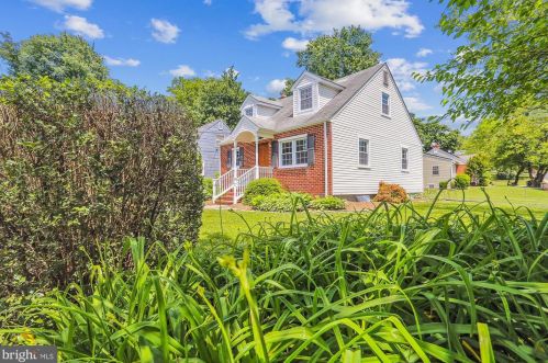 10401 Grandin Rd, Silver Spring, MD 20902-3809