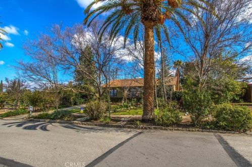 925 Alvarado St, Redlands, CA 92373-6703
