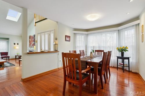 62 Springwood Ct, Princeton NJ  08540-9404 exterior