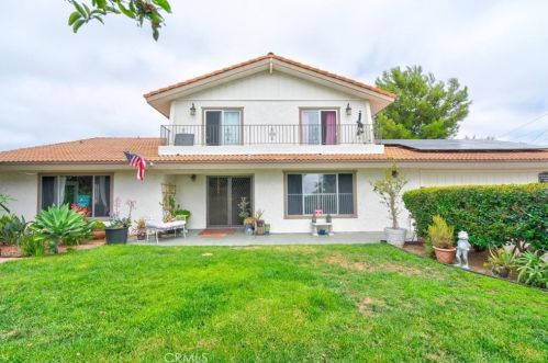 326 Sunrise Cir, Vista, CA 92084-5834