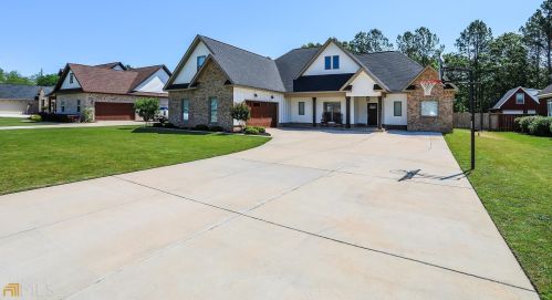 107 Waters Edge Ct, Kathleen, GA 31047-2851