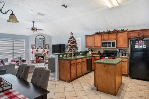 10245 Brea Cyn Rd, Fort Worth TX  76108-4984 exterior