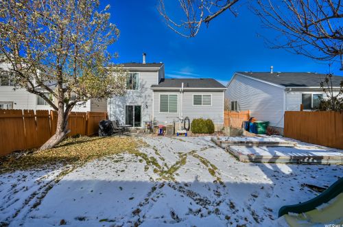 1367 Little Crk Dr, Taylorsville UT 84088-6544 exterior