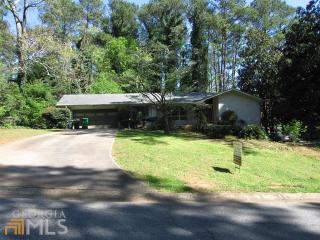 3919 Menlo Dr, Atlanta GA  30340-5117 exterior
