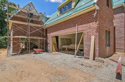 2884 Arden Rd, Atlanta, GA 30327-1262