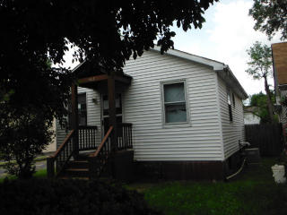 108 Metropolitan Ave, Waukegan, IL 60085-4526
