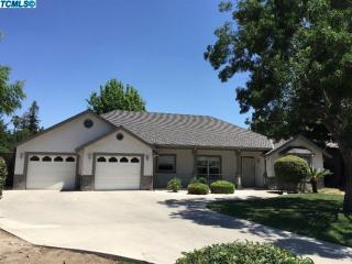 3900 Vickie Ct, Visalia, CA 93277-7906