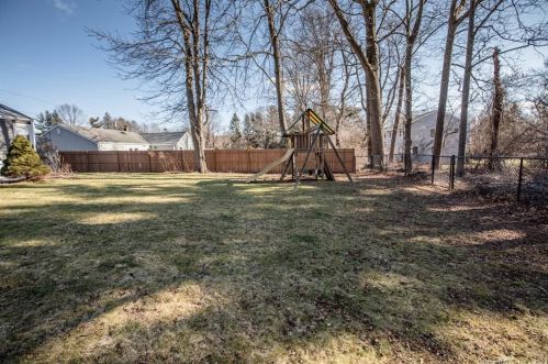 26 Sunrise Cir, Wallingford CT  06492-3225 exterior