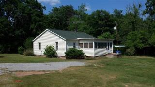 220 Kirkland Ave, Landrum, SC 29356-1147