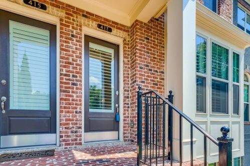 417 Alderwood St, Atlanta, GA 30328-2794