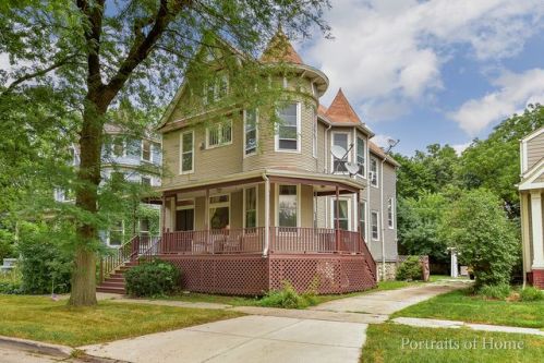 3849 Woodside Ave, Brookfield IL  60513-1752 exterior