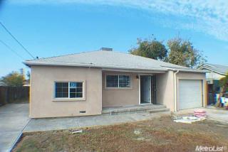427 Michigan Ave, Manteca, CA 95337-5458