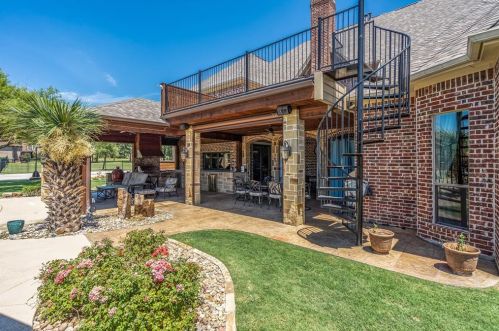 749 Mnr Dr, Argyle TX 76226-5923 exterior