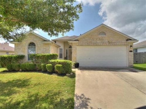 160 Atlantis, Uhland TX  78640-5851 exterior