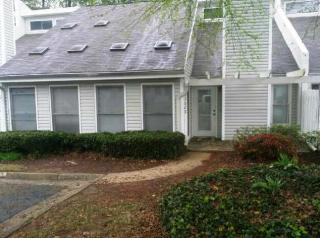 1527 Planters Ridge Ln, Alpharetta, GA 30004-3845