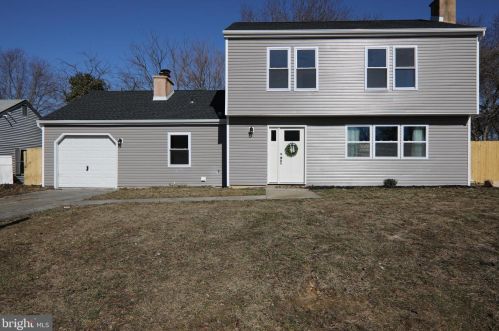 125 Applewood Dr, Auburn, NJ 08085-1559