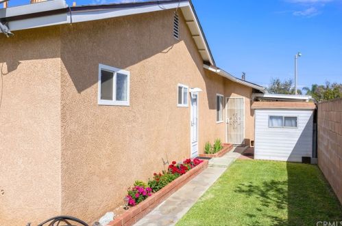 6605 Dorinda Dr, Riverside CA  92503-1110 exterior