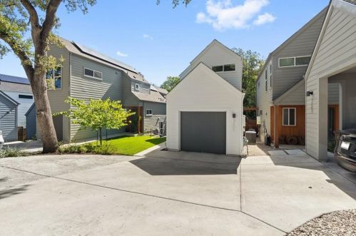 3201 Aldwyche Dr, Austin TX  78704 exterior
